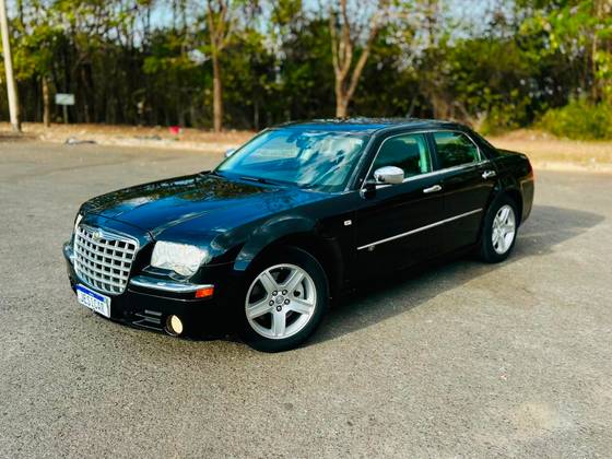 CHRYSLER 300 C 3.5 V6 GASOLINA AUTOMÁTICO CHRYSLER 300 C 3.5 V6 GASOLINA AUTOMÁTICO